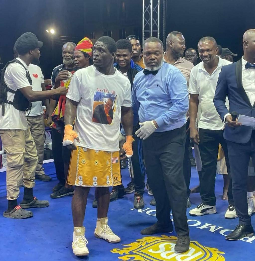 Boxing: Jonathan Tetteh dominates Abdul Aziz Quartey to retain National light-heavyweight title
