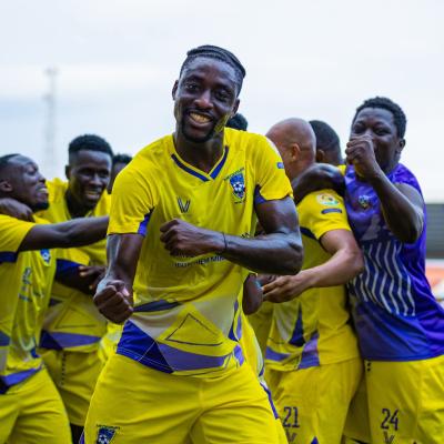 Medeama SC maintains top spot in the GPL despite home draw with Aduana FC